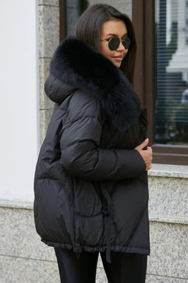 Удлиненное зимнее пальто черного цвета