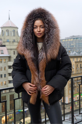 Эксклюзивный пуховик Tannossto с лисой