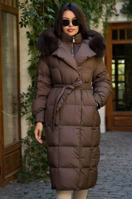 Длинный пуховик для зимы 2025