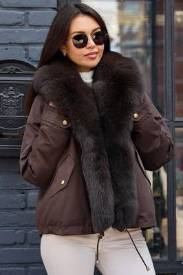 Пуховик с мехом песца на воротнике